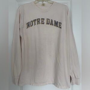 University of Notre Dame Cream Off-White Casual Long-Sleeve Tee Shirt (Medium)